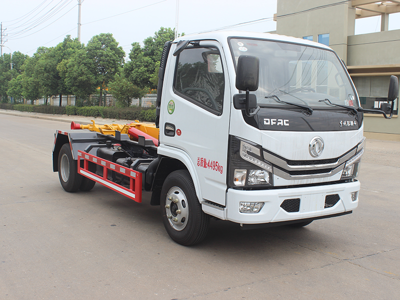 東風(fēng)D6多利卡SCS5040ZXXEQ6車廂可卸式垃圾車