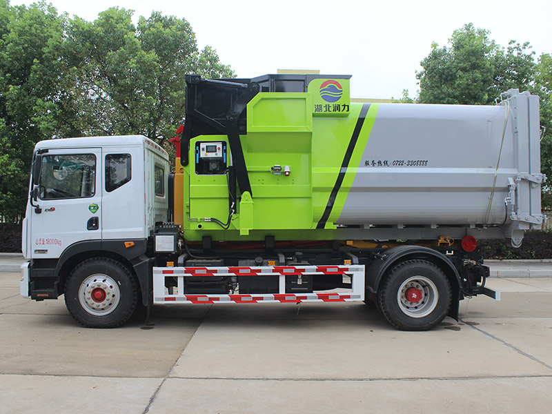 東風(fēng)D9鉤臂車SCS5182ZXXEQ6車廂可卸式垃圾車