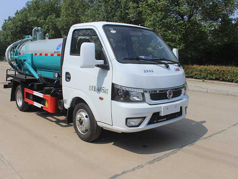 東風(fēng)藍(lán)牌2方吸污車