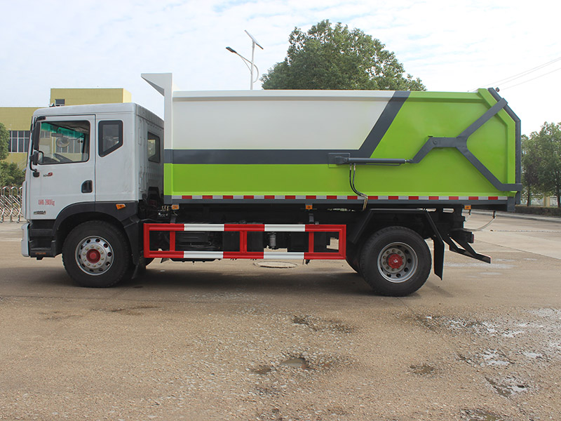 東風(fēng)多利卡D9底盤壓縮式對接垃圾車