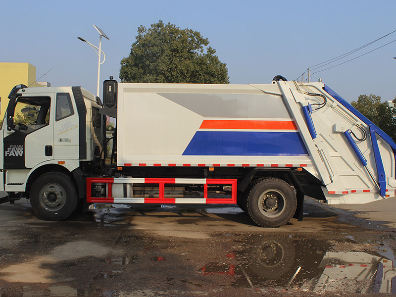 解放SCS5180ZYSCA-6壓縮垃圾車