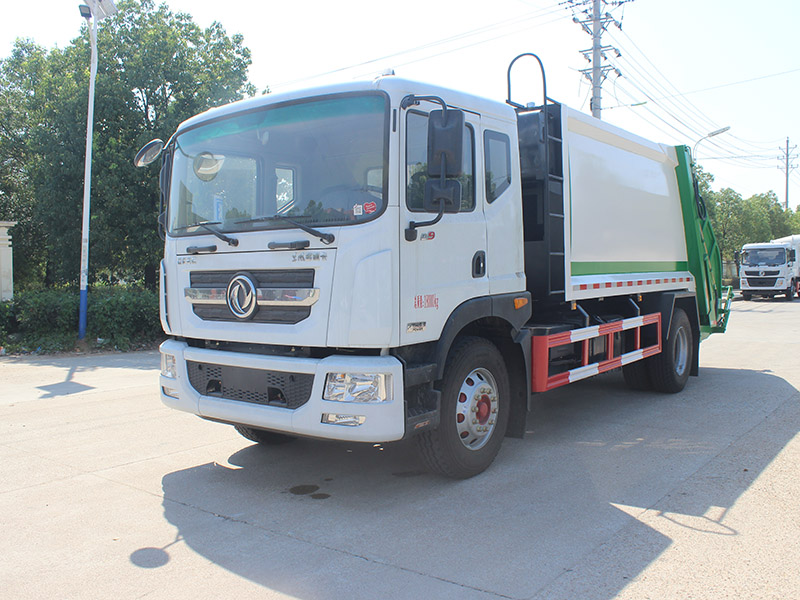 東風(fēng)多利卡10-12方D9壓縮垃圾車