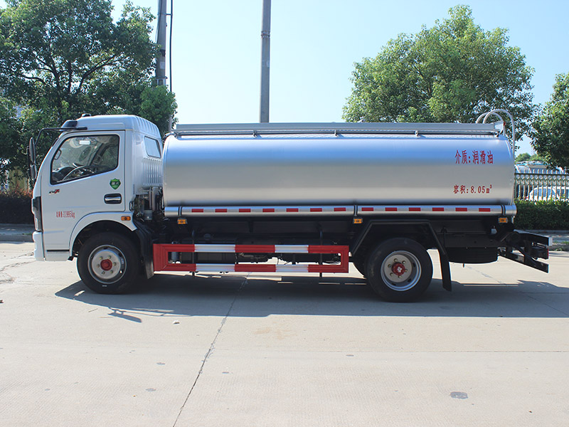 東風(fēng)多利卡8立方SCS5120GPGEQ6普通液體運輸車