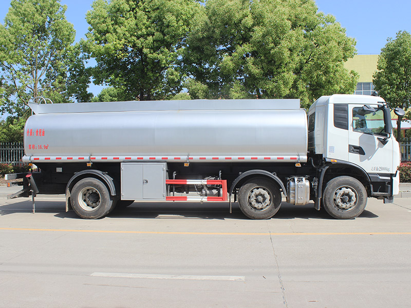 東風(fēng)天錦16.9立方SCS5251GSYDFH6食用油運輸車