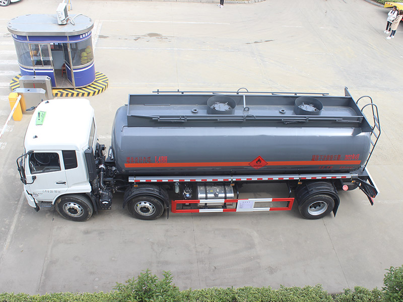 東風(fēng)天錦20立方SCS5262GRYDFH6易燃液體罐式運(yùn)輸車