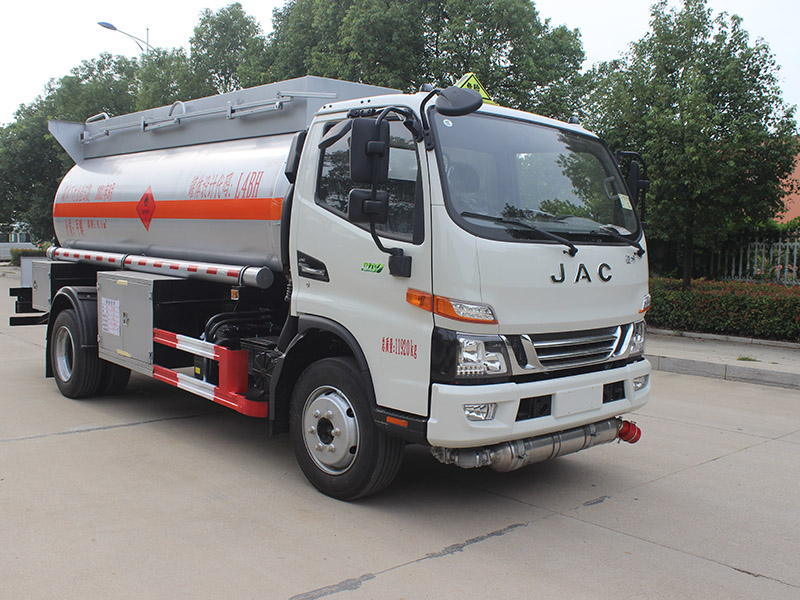 江淮駿鈴8.6SCS5121GRYHFC6易燃液體罐式運(yùn)輸車