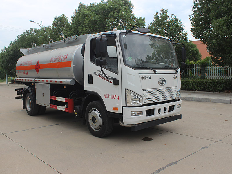 解放J6F8.3立方SCS5120GYYCA6運(yùn)油車