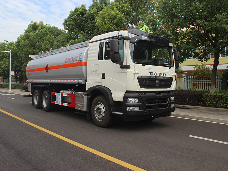 重汽豪沃20.3立方20.5SCS5266GYYZZ6運油車