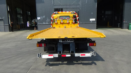 潤(rùn)知星牌SCS5082TQZQL6型清障車